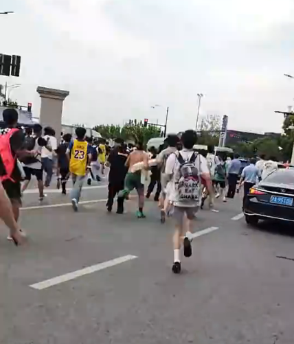 次中国行活, 斯结束交大