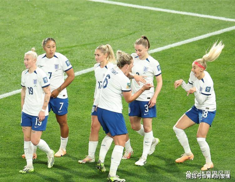 确实有她的, 每个记者要 确实有她的, 每个记者要