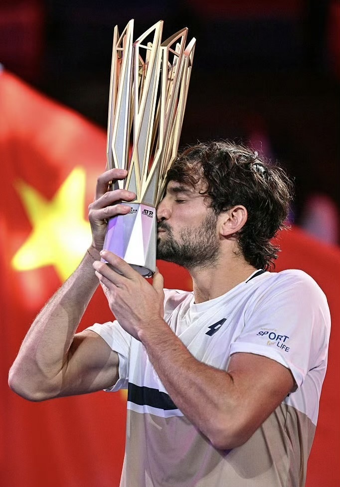 轨迹的转折, 低迷 轨迹的转折, 低迷