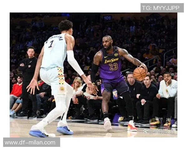 12月22日湖人与鹈鹕精彩对决录像回放全程回顾与精彩瞬间分析